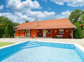 Holiday Home Brigi by Interhome, hotel in Balatonszárszó