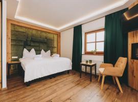 Hotel Gasthof Mitteregger - BEST PLACE in town with summercard included, ξενοδοχείο με γκολφ στο Kaprun