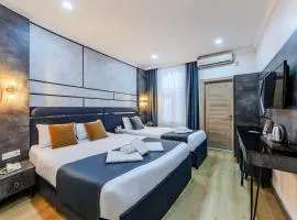La Pazza Suites