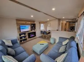 Golden Palm Resort - The Adelaide - Coastal Caravan Breaks