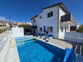 Michael Angelo Luxuri Villa 4 bedroom – hotel w Pafos