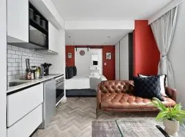 ELLA - Chic Studio Living in Central Cape Town