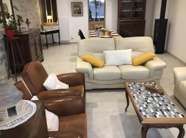 La maison du Tour de ville, hotel in Cajarc