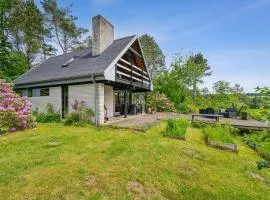 Cosy Two-Storey Holiday Home Close To Lyngsbæk Beach