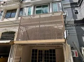 Comfy Crib Hostel 2