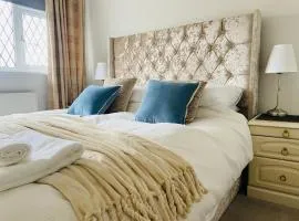 Danby House Messingham nr Brigg, Blyton, Hibaldstow, Scuthorpe- Ideal for Families, Business, Golfers, Wedding Guests