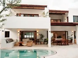 Eden Escapes - Diani Beach, Kenya