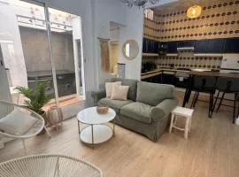 Relax Apartment - private Jacuzzi/SPA with 2bedrooms (A/C) - Netflix - 24 h/entry
