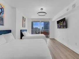 Curated Sky Abode Ocean and City views, Sleeps 6