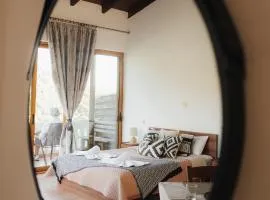 Lefteris Rooms