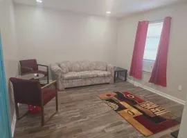 Comfy 1BR Apt. in Pleasant Ridge