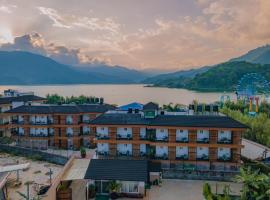 Majestic Lake Front Hotel & Suites, hotel spa a Pokhara