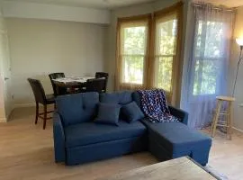 A Great Day in Newark - Elite 3 BR Sunny Retreat