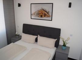 Casa Aurora, hotel in Albenga