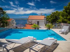 Apartments Villa Mt Brela, hotel en Brela