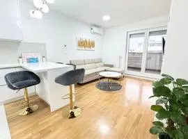 Apartman Lilly - SelfCheckIn - Zagreb - Parking - Mirna Lokacija - Lođa
