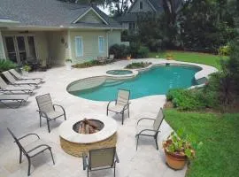 Outdoor Cabana - Firepit - Private Pool & Spa - Pet Friendly - 72 Baynard Cove Road