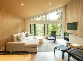 Calmwater Retreat New 2 br Hot Tub