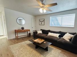 WesterHaven- 2 bd Garden Level, hotel in Nampa