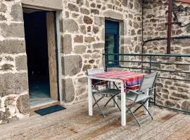Gîte de charme 18ème avec spa et terrasse, St-Julien-Molin-Molette - FR-1-496-335