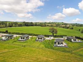 Midsomer Lodges