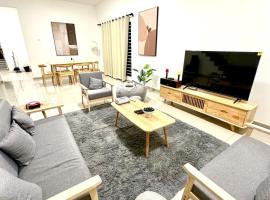 Kuala Selangor 16pax, Karaoke ,End lot 3 Storey, hotel v destinaci Bukit Rotan