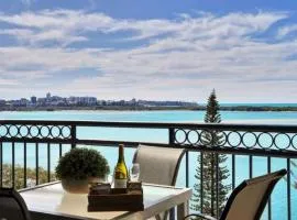 #812 Ramada Resort, Beachfront