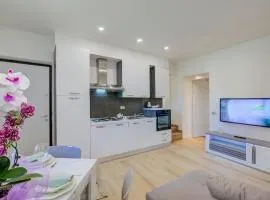 Patty New Apartment in Laveno Center - Happy Rentals