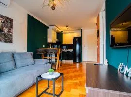 Flexible SelfCheckIns 114 - Zagreb - Bedroom - Loggia