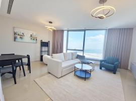 HARF5110-Luxury 1BR w pool & GYM，位于阿布扎比的酒店