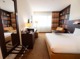 DeSilva Warszawa Piaseczno: Piaseczno şehrinde bir otel