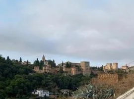 Casa Cueva Sacromonte BeneVarez Brother Law SL
