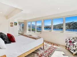 Karinya apartment waterfront views - 2 Bed 2 Bath