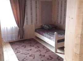 Карпатський двір, Hotel in Tukholʼka