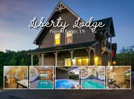 Liberty Lodge - Family Getaway with Pool, Hot Tub, Arcade & Dogs
