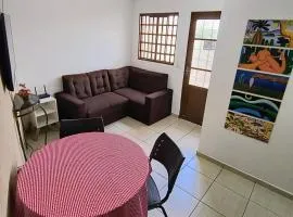 Casa privativa próximo ao centro e aeroporto.