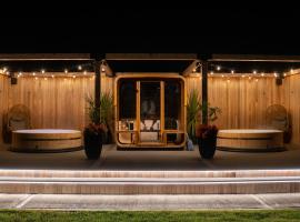 voco The Club - Dublin Gateway by IHG, hotel sa Naas