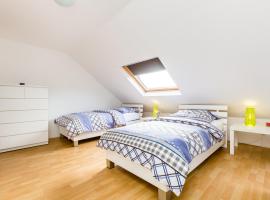 Work & Enjoy Your Stay, hotel near Düsseldorf-Monchengladbach Airport - MGL, 