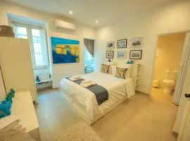 Seaview Sliema 30 seconds to High Street & Ferry, 2x Double En-suite Bedrooms, Modern Whole Traditional Townhouse, Kitchen, Living Area, & Roof Terrace