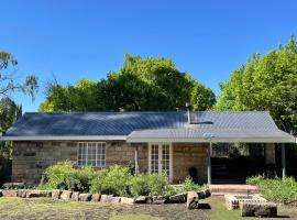 Periwinkle, Grove ,Acorn & Sage Cottages