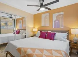 The Shark Tank Cocoa Beach - Retro Florida, Downtown, 5-Min Walk to Beach, Shops & Bars