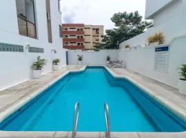 Hotel Axis Inn By GEH Suites