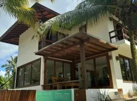 Kíria's Village Beach House