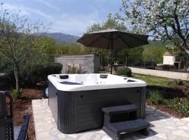 House Tamy - with jacuzzi