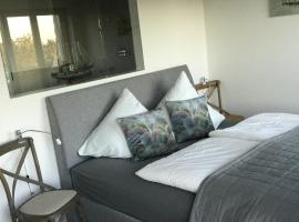 Apartment Meeresrauschen -mit Meerblick oberstes OG, Hotel in Binz