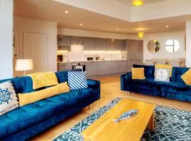 Luxury 5* Marina Apartment