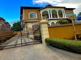White House by White River, hotel v destinaci Ocho Rios