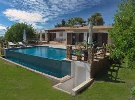 Casa Tranquility with beautiful pool and Jacuzzi!
