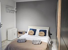 Casa Matei, rezerva acum studio ultracentral, design interior pe comanda, foarte curat, toate dotarile - filtru apa rece, fierbinte, self check in, acomoda&ccedil;&atilde;o com cozinha em Craiova