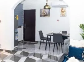 Spacious 2-Bedroom Apartment in Lakeside Accra Ideal for Families and Business Travel